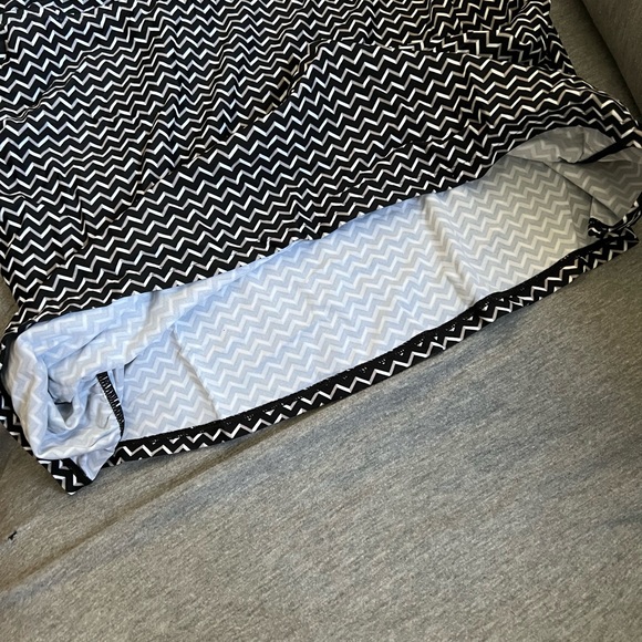 Isabel maternity adjustable maternity swim top - Picture 2 of 6